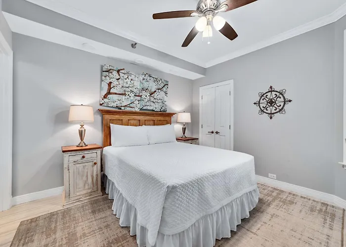 Holiday home Colony Tower Unit 18c Pensacola