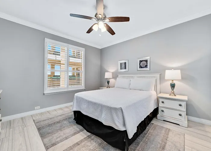 Colony Tower Unit 18c Pensacola