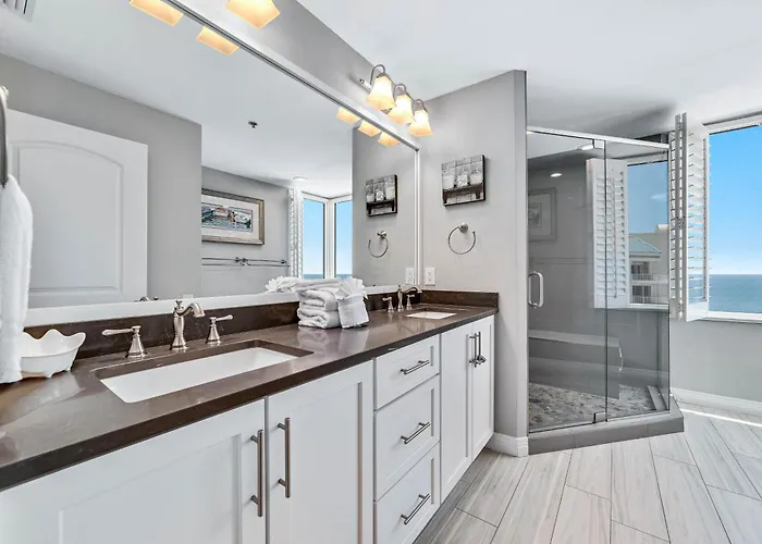 Colony Tower Unit 18c Holiday home
